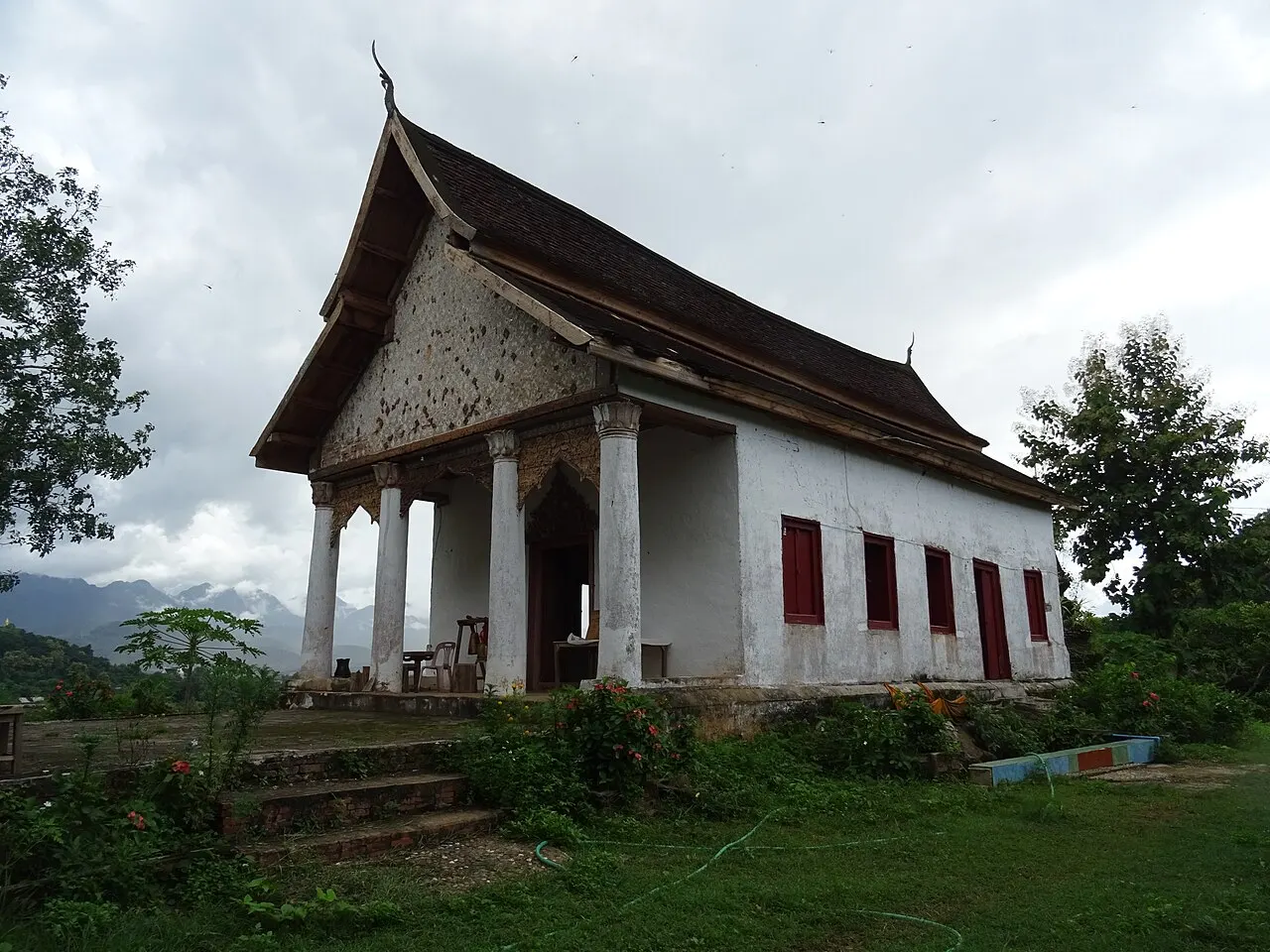 Pelo Mekong: Pak Ou e Chomphet