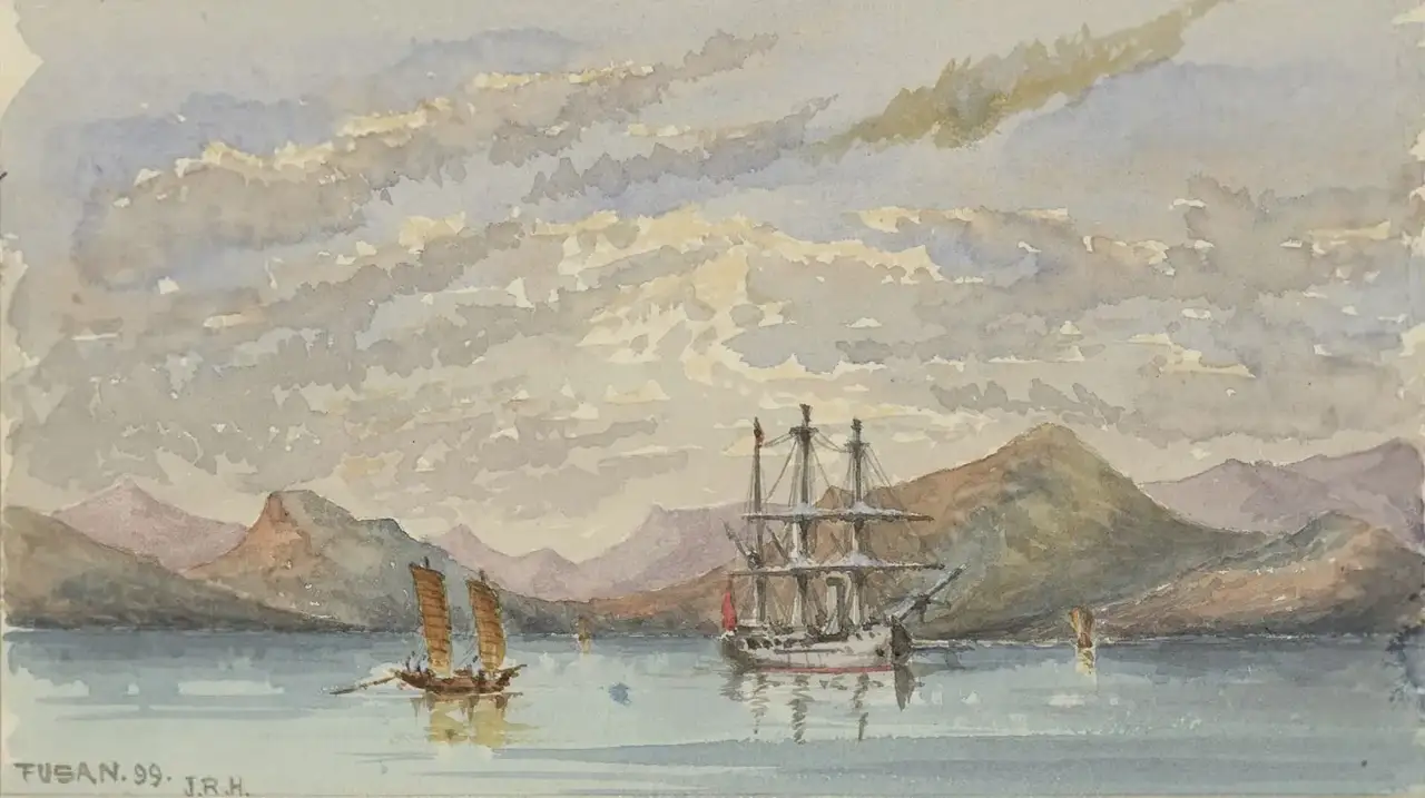 Aquarela do porto de Busan, então grafado Fusan, com um navio à vela ancorado e um barco de vela chinês, cercados por montanhas, assinada e datada de 1899.