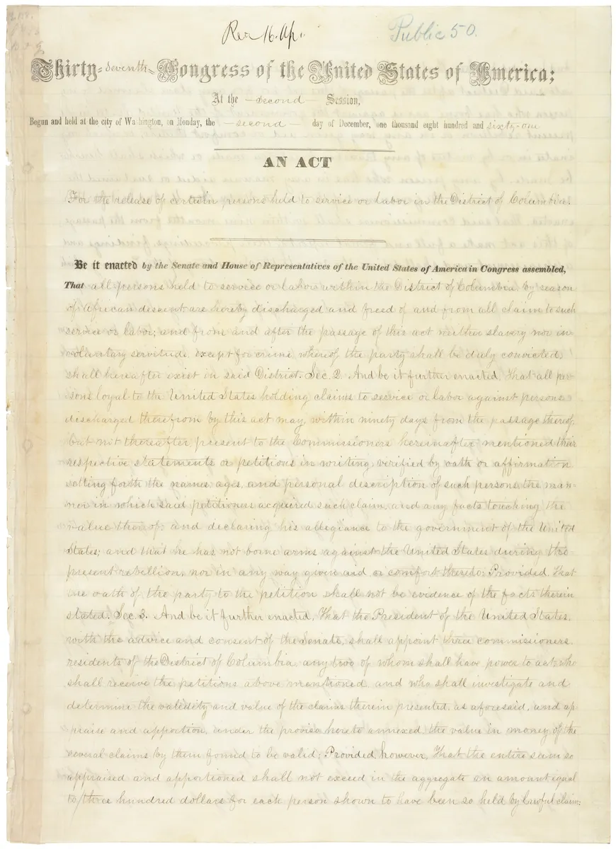 Primeira folha da lei, com cabeçalho impresso do Congresso, título e parágrafos manuscritos sobre papel amarelado, com marcas e margens preservadas.