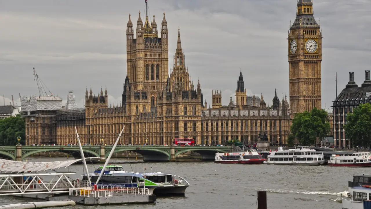 O Parlamento e o Tâmisa, em Londres
