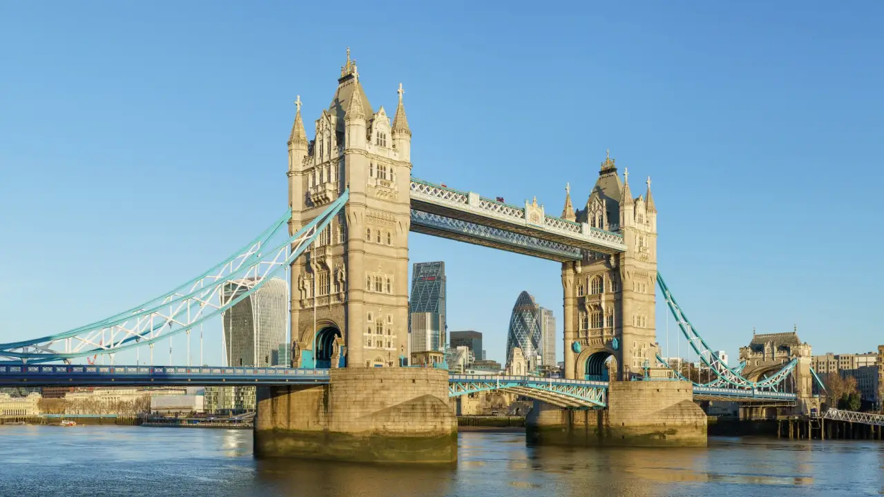 Tower Bridge, em Londres
