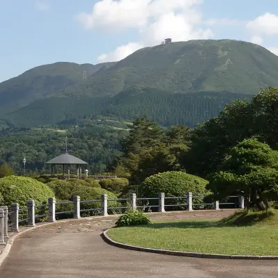 Hakone, o monte visto do parque
